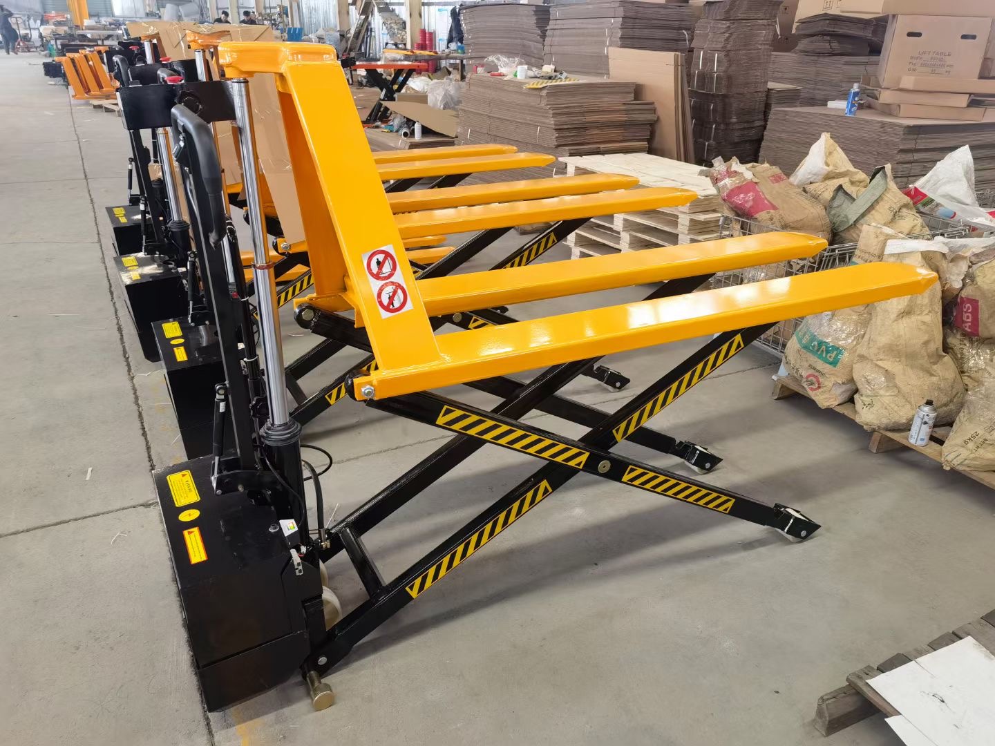 1.5 Tonluk Özel Palet Transpal - Hand Pallet Truck incelemesi ve fiyatı
